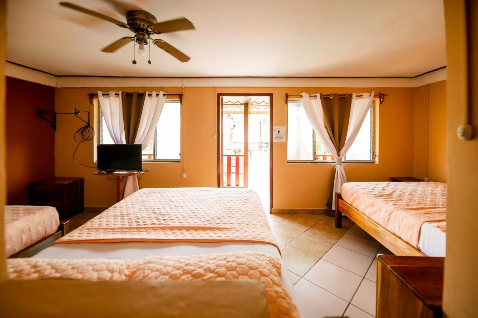 Hotel Bahia Тела Экстерьер фото